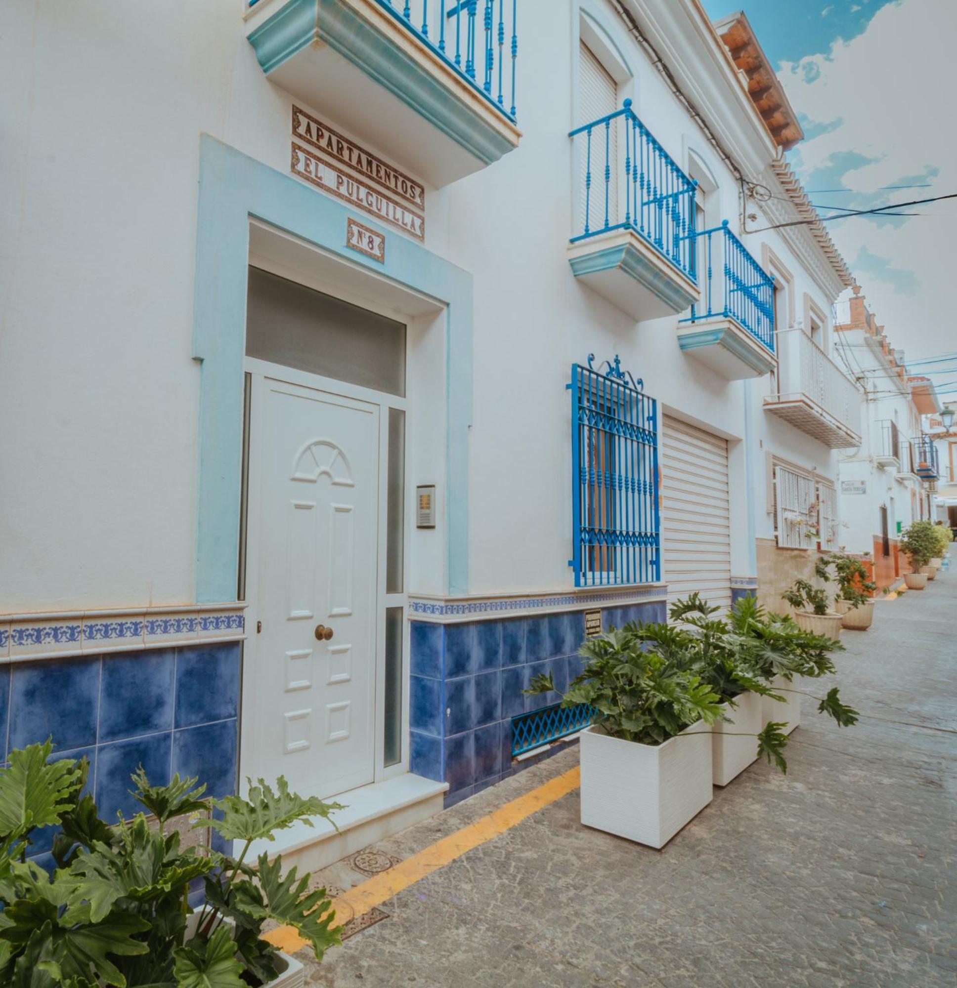 Las Flores Apartments نيرخا المظهر الخارجي الصورة