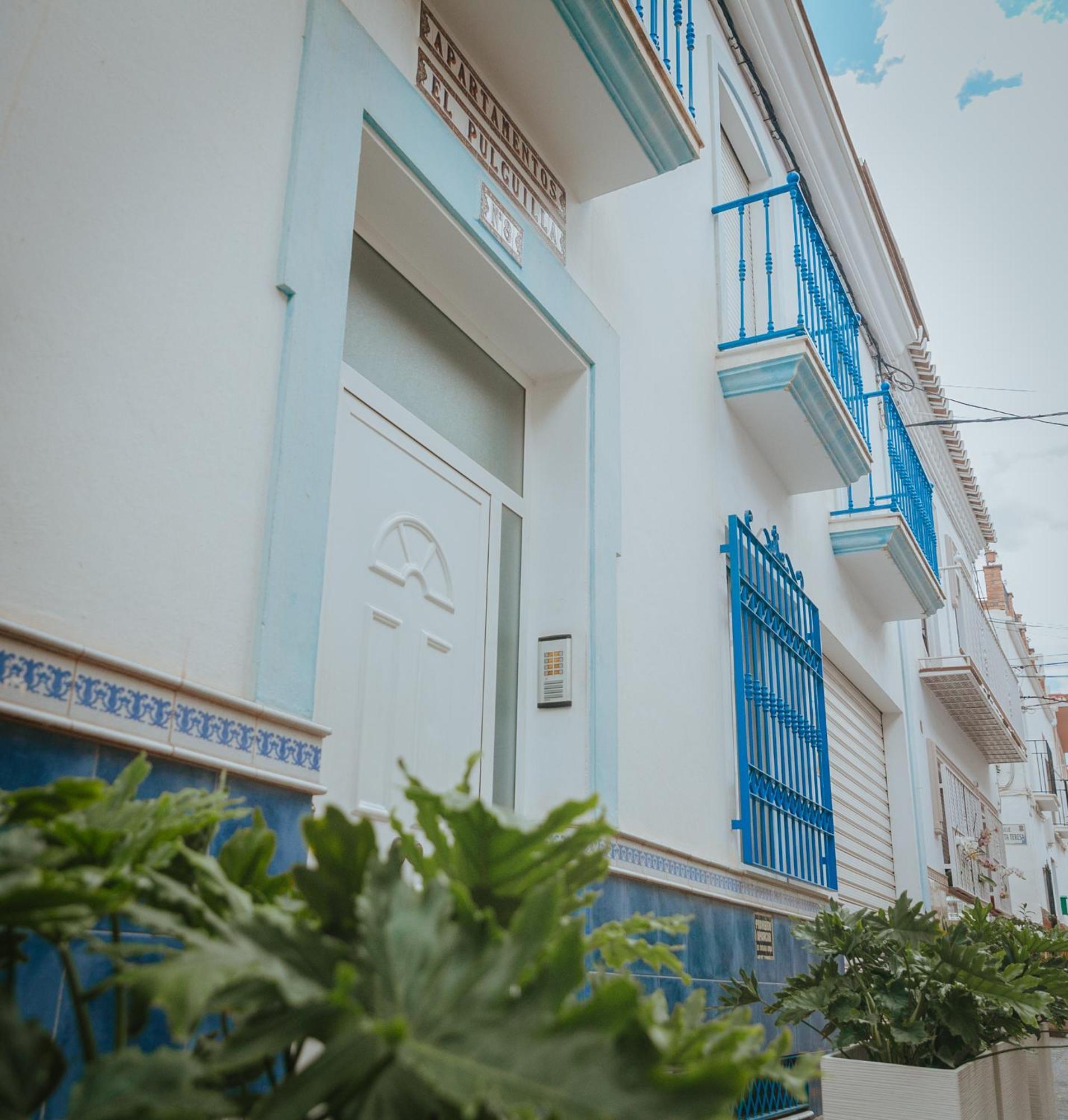 Las Flores Apartments نيرخا المظهر الخارجي الصورة