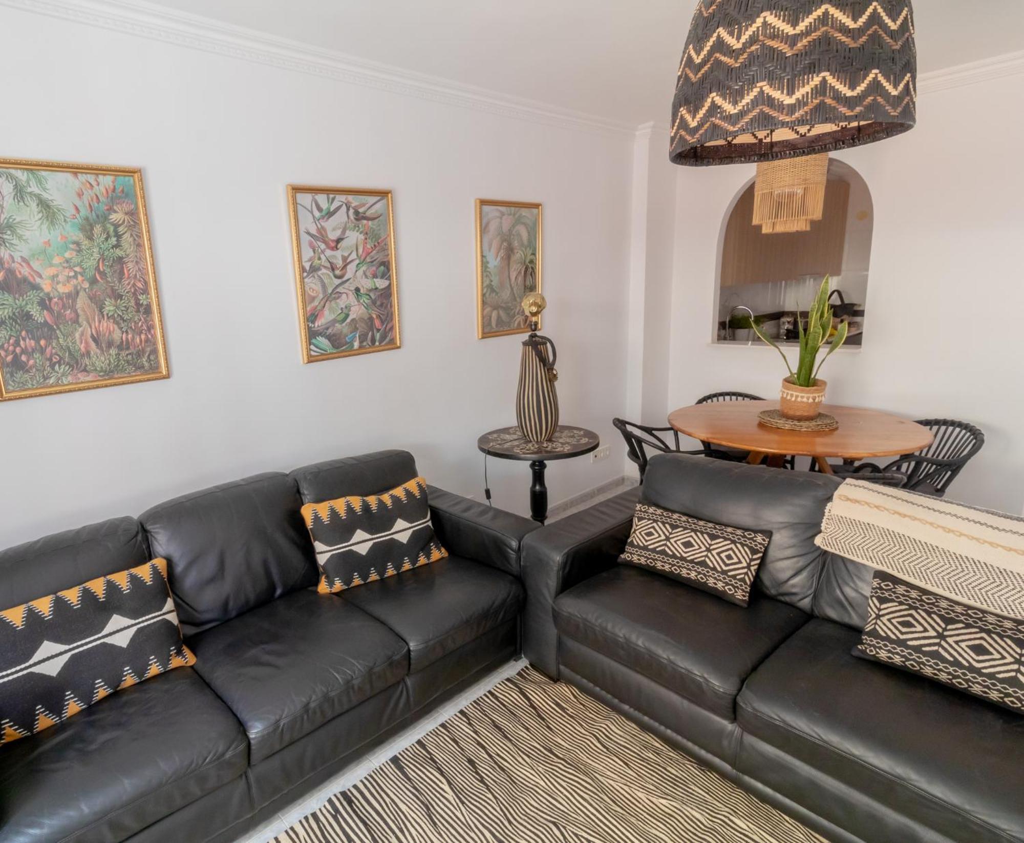 Las Flores Apartments نيرخا المظهر الخارجي الصورة