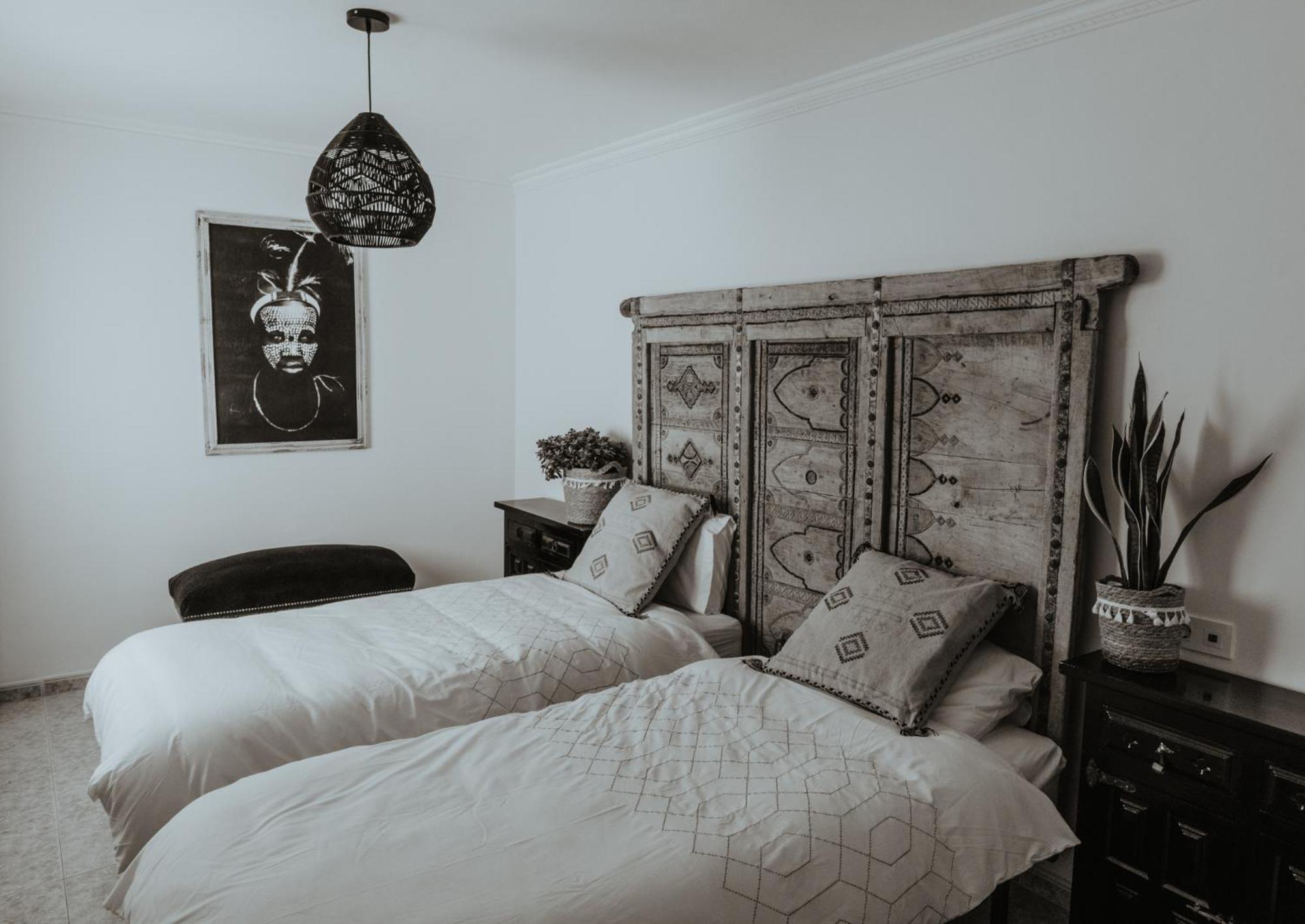 Las Flores Apartments نيرخا المظهر الخارجي الصورة