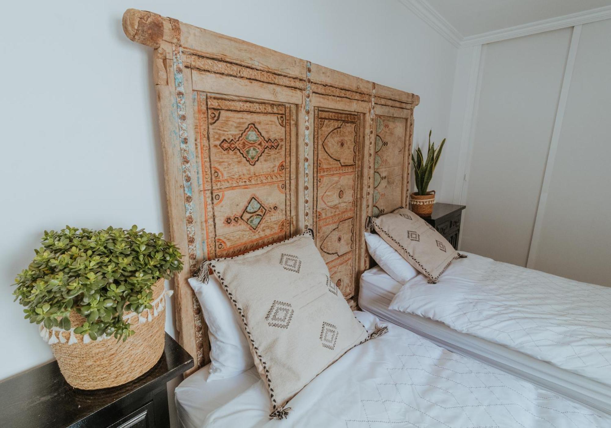 Las Flores Apartments نيرخا المظهر الخارجي الصورة