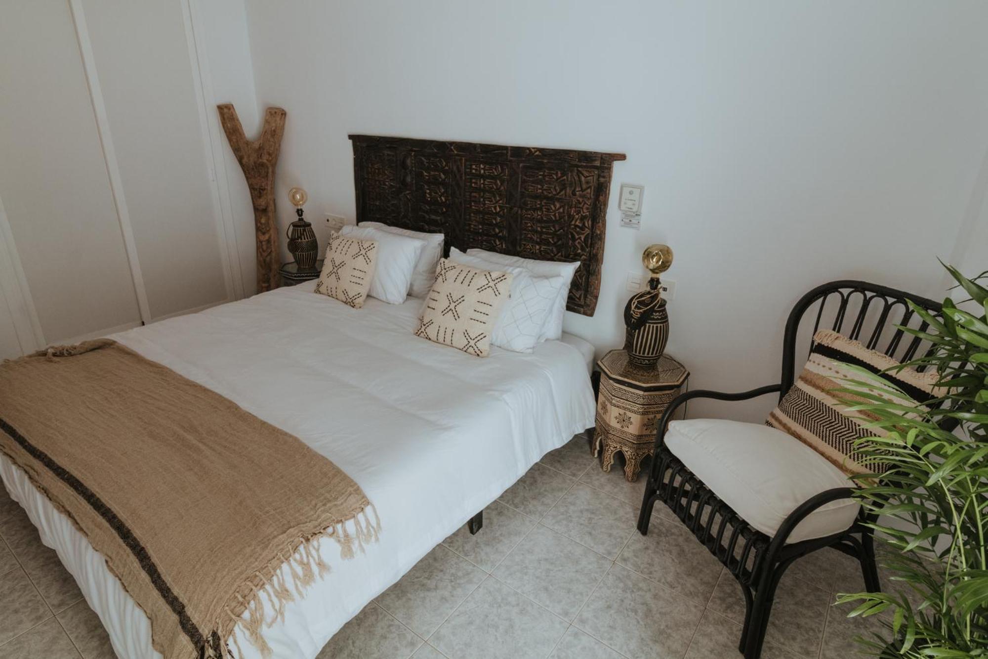 Las Flores Apartments نيرخا المظهر الخارجي الصورة