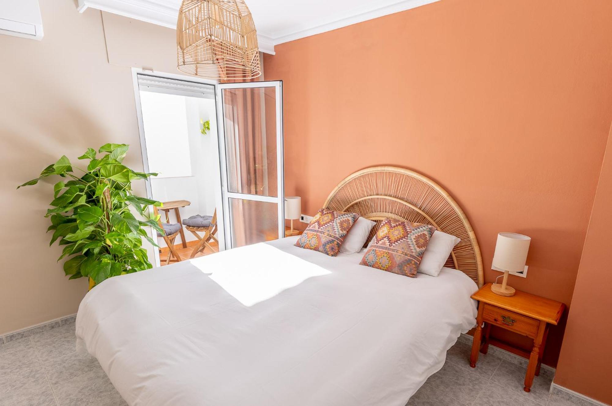 Las Flores Apartments نيرخا المظهر الخارجي الصورة