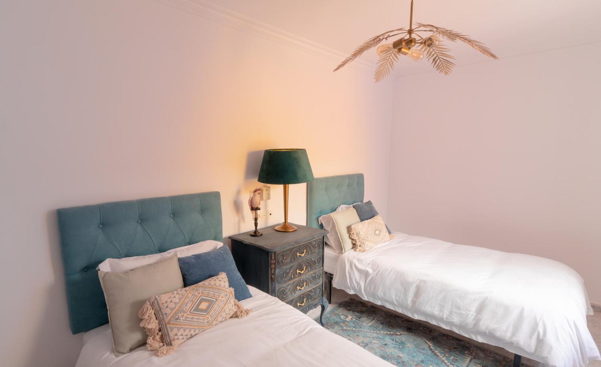 Las Flores Apartments نيرخا المظهر الخارجي الصورة